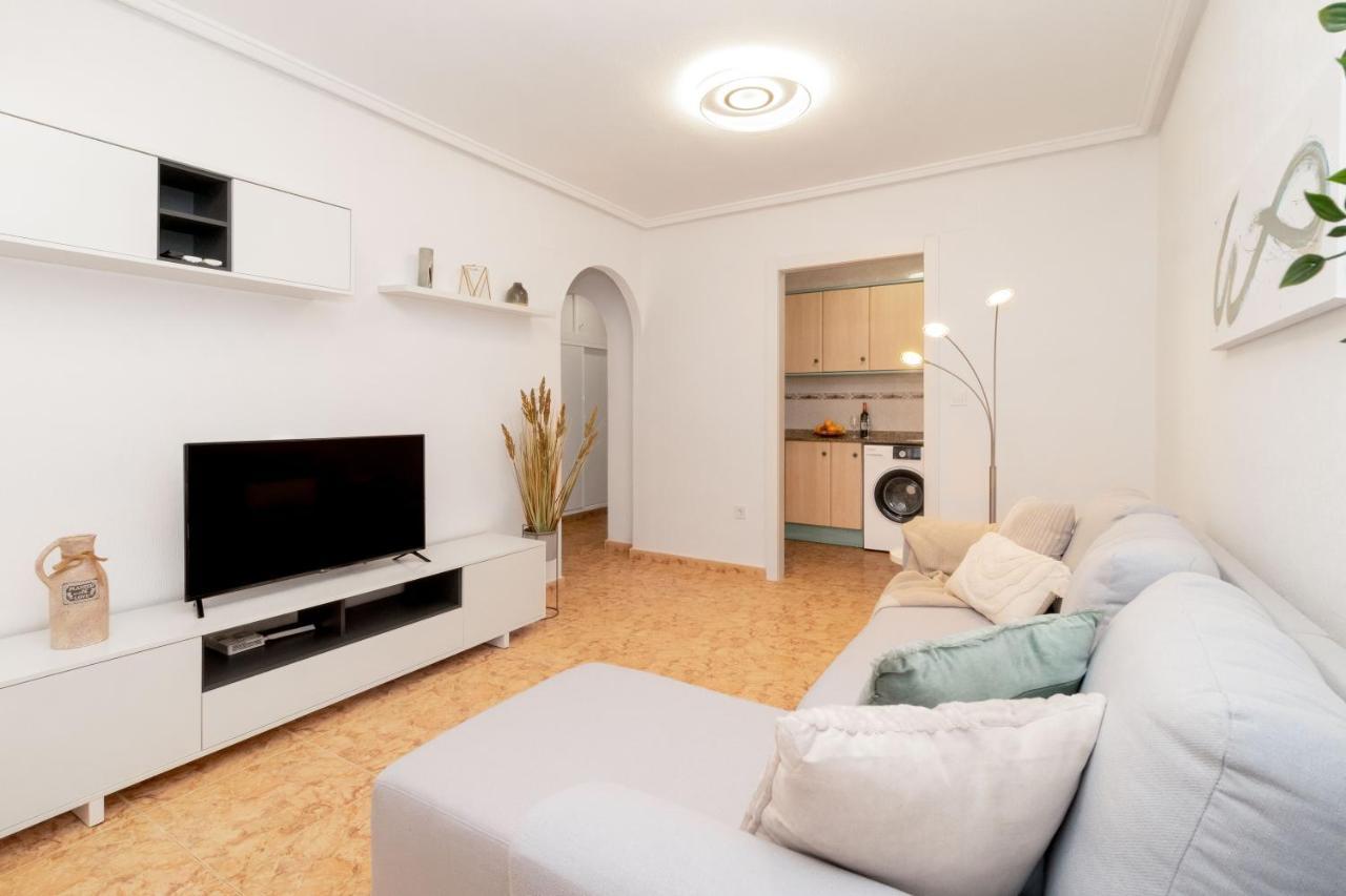 Piso En El Centro Apartman Torrevieja Kültér fotó