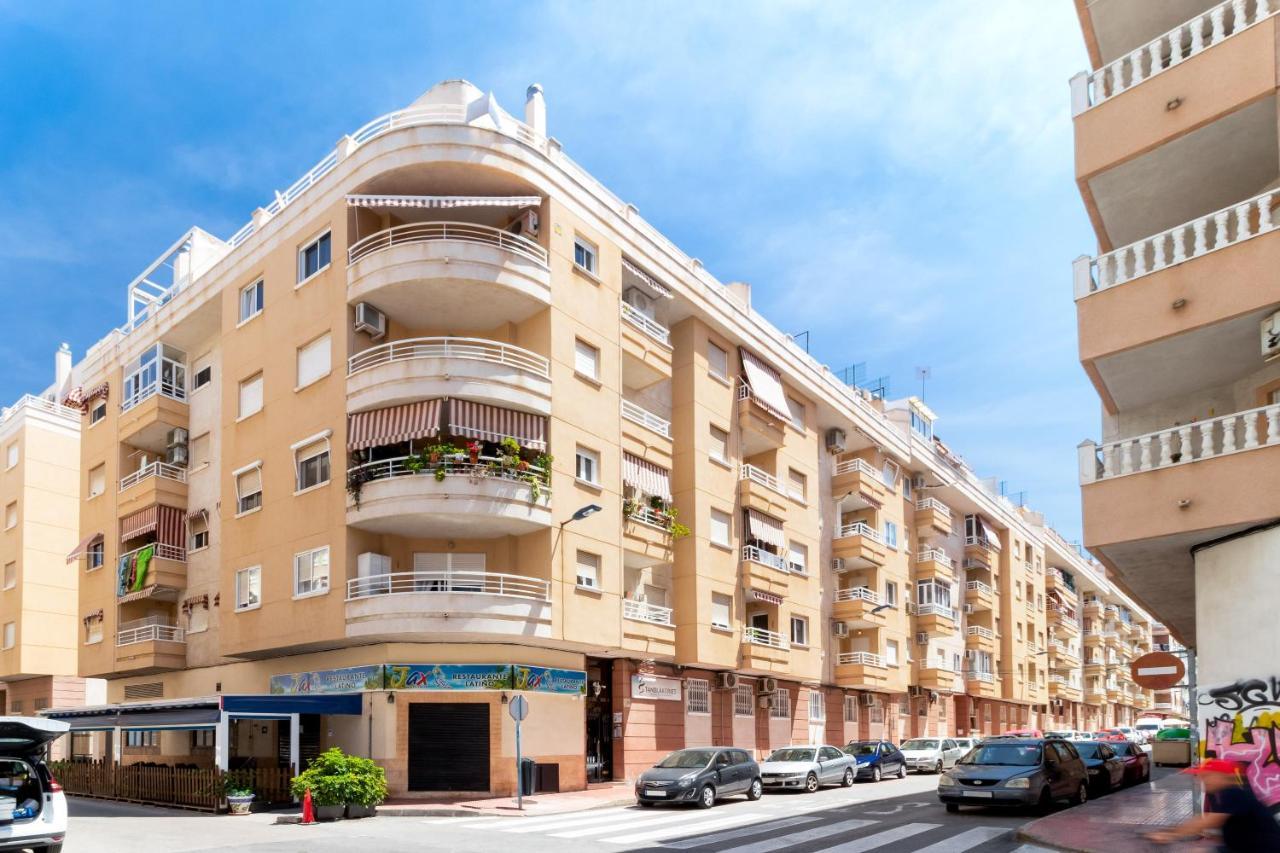Piso En El Centro Apartman Torrevieja Kültér fotó