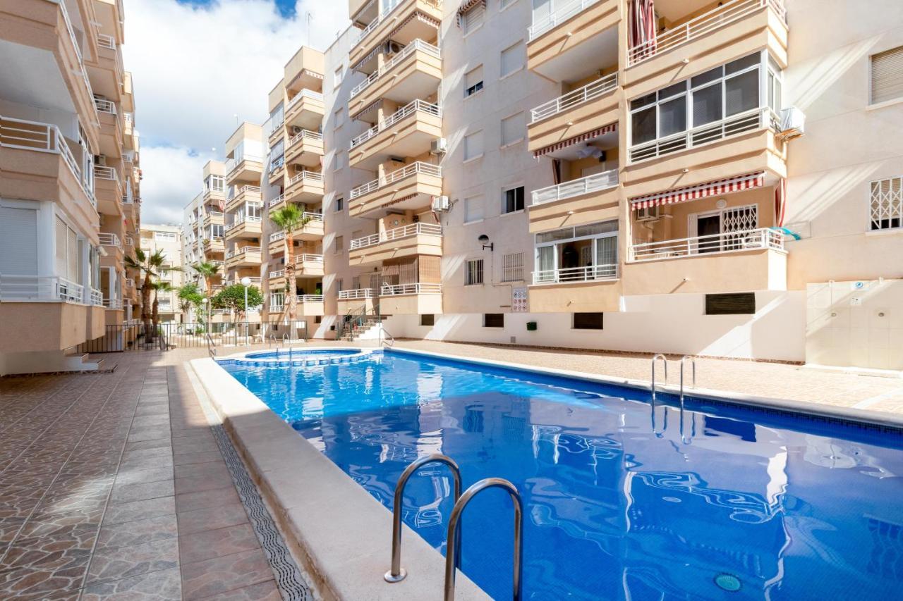 Piso En El Centro Apartman Torrevieja Kültér fotó