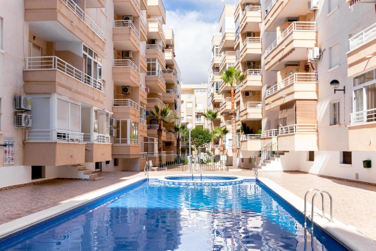 Piso En El Centro Apartman Torrevieja Kültér fotó